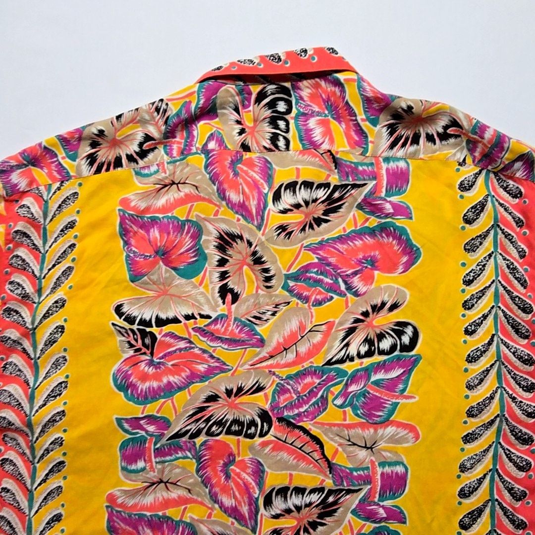 Generra Vintage Hawaiian Shirt Floral Red Rayon L Button Up Size US L / EU 52-54 / 3 - 9 Thumbnail