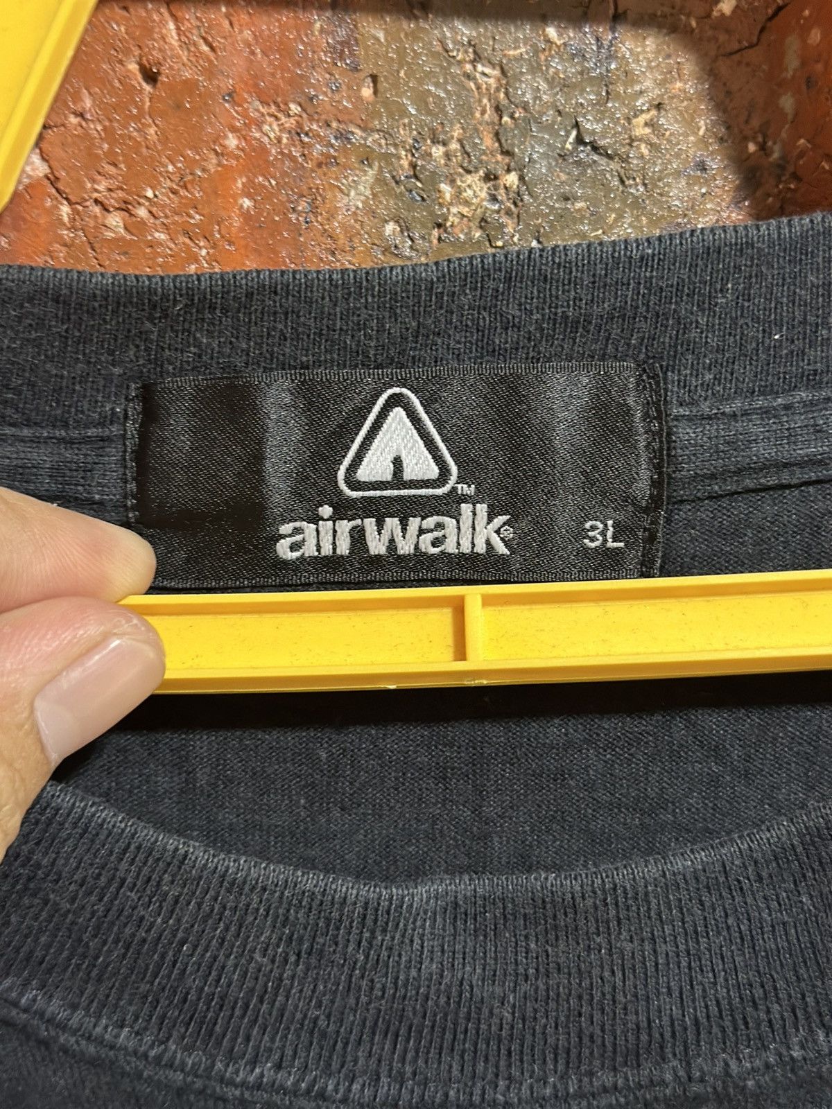 Airwalk Vintage Airwalk Authentic Board Wear Faded Tee Size US XXL / EU 58 / 5 - 5 Thumbnail