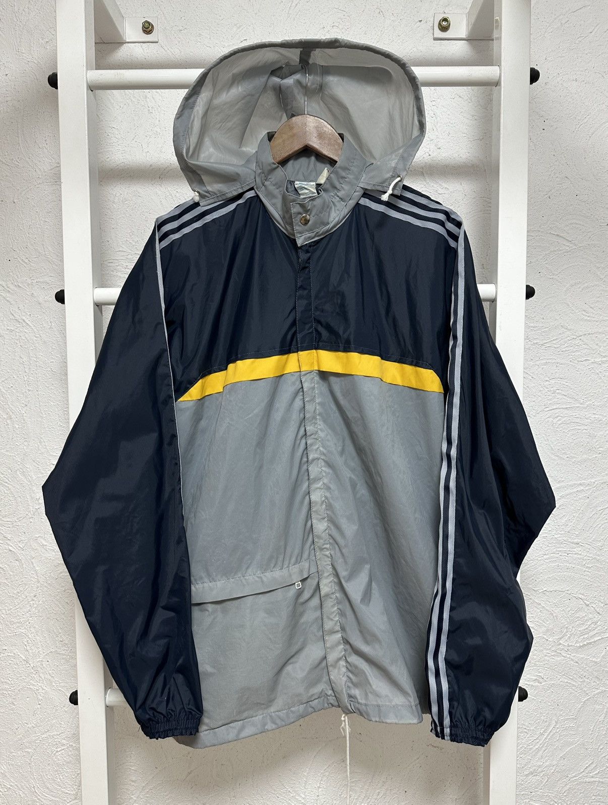 Adidas Vintage 1980s Adidas Windbreaker Jacket Size L Rare Size US L / EU 52-54 / 3 - 1 Thumbnail