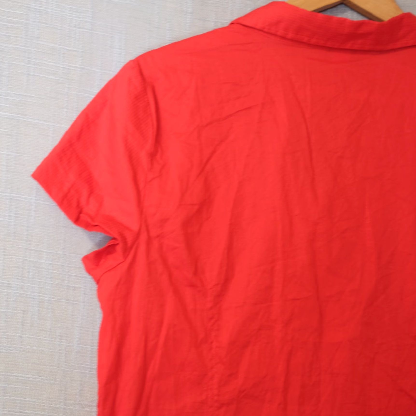 Vintage Christopher & Banks Button-Up Shirt Red Womens L 100% Cotton Shirt Short Sleeve Casual Slim Fit Mens Womens Girls Size L / US 10 / IT 46 - 6 Thumbnail