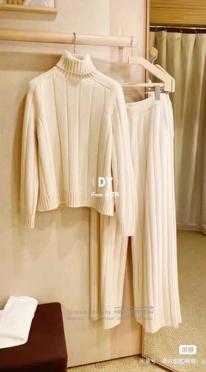 Loro Piana Loro Piana White Cashmere Ribbed Wide Leg Pants Size 26" / US 2 / IT 38 - 1 Thumbnail