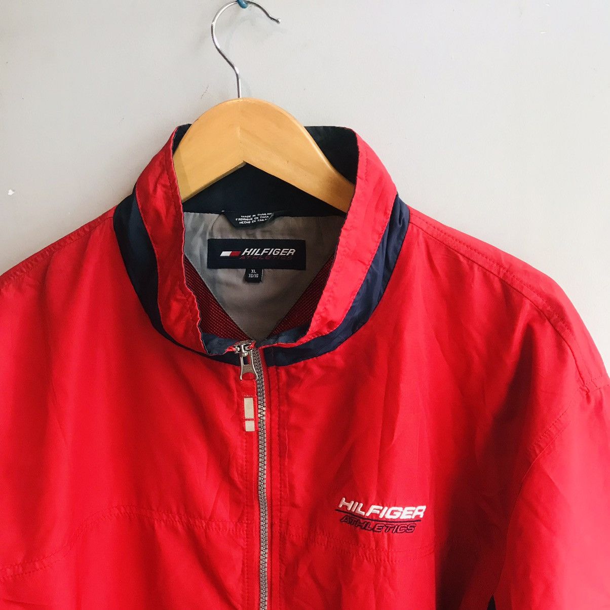 Tommy Hilfiger × Vintage Vintage Tommy Hilfiger Wind Breaker Size US XL / EU 56 / 4 - 1 Thumbnail