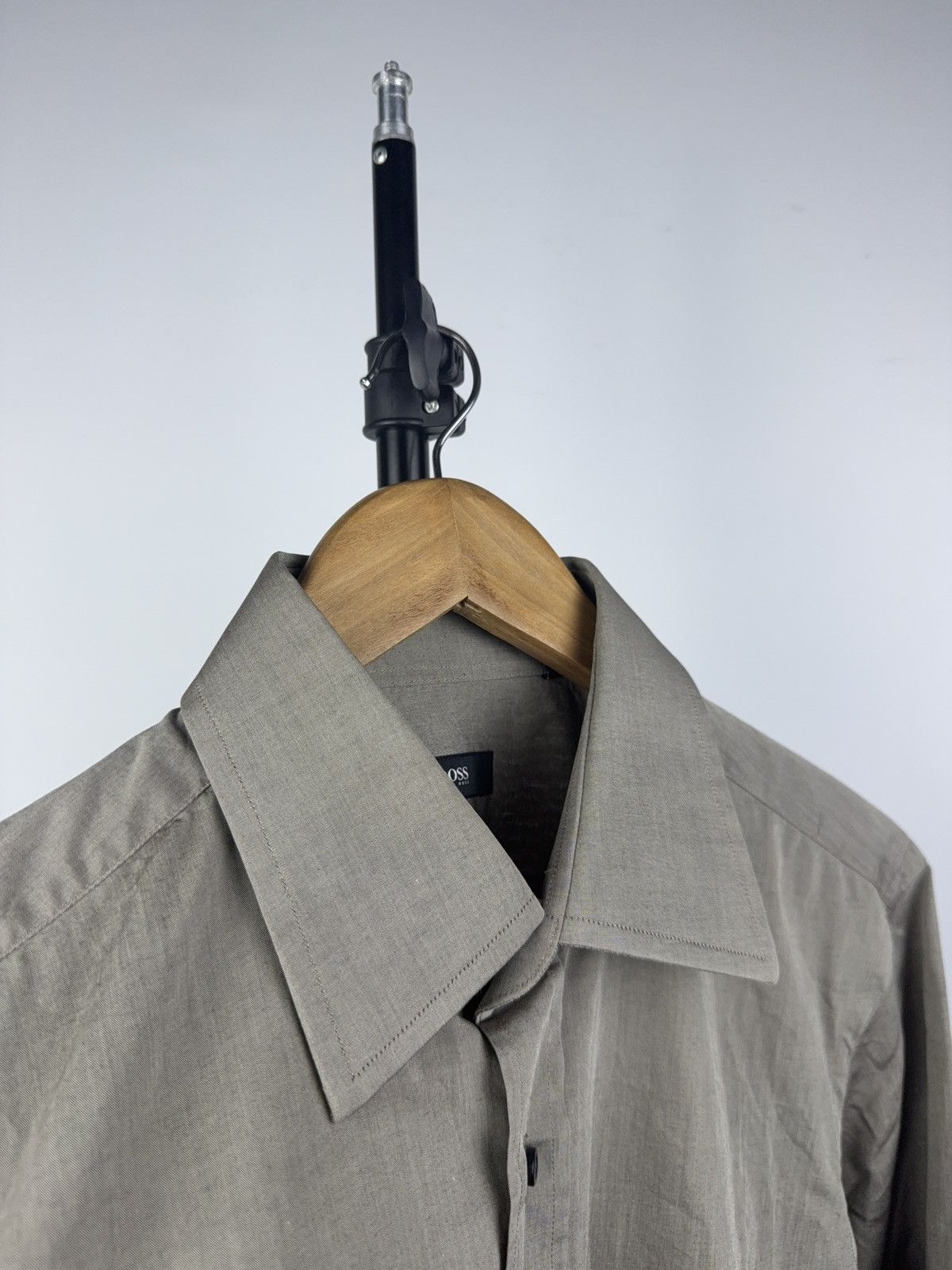Hugo Boss Hugo BOSS Italian Fabric Dress Shirt Taupe Cotton 40 15 3/4 Size US L / EU 52-54 / 3 - 3 Thumbnail