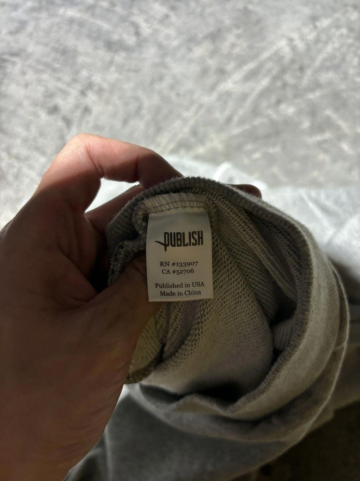 Publish Publish Jerome Crewneck Size US L / EU 52-54 / 3 - 9 Thumbnail