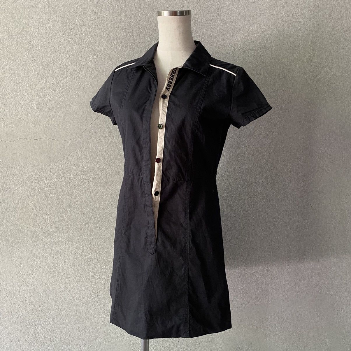 Burberry BURBERRY Black Short-Sleeve Shirt Dress Size S / US 4 / IT 40 - 12 Thumbnail