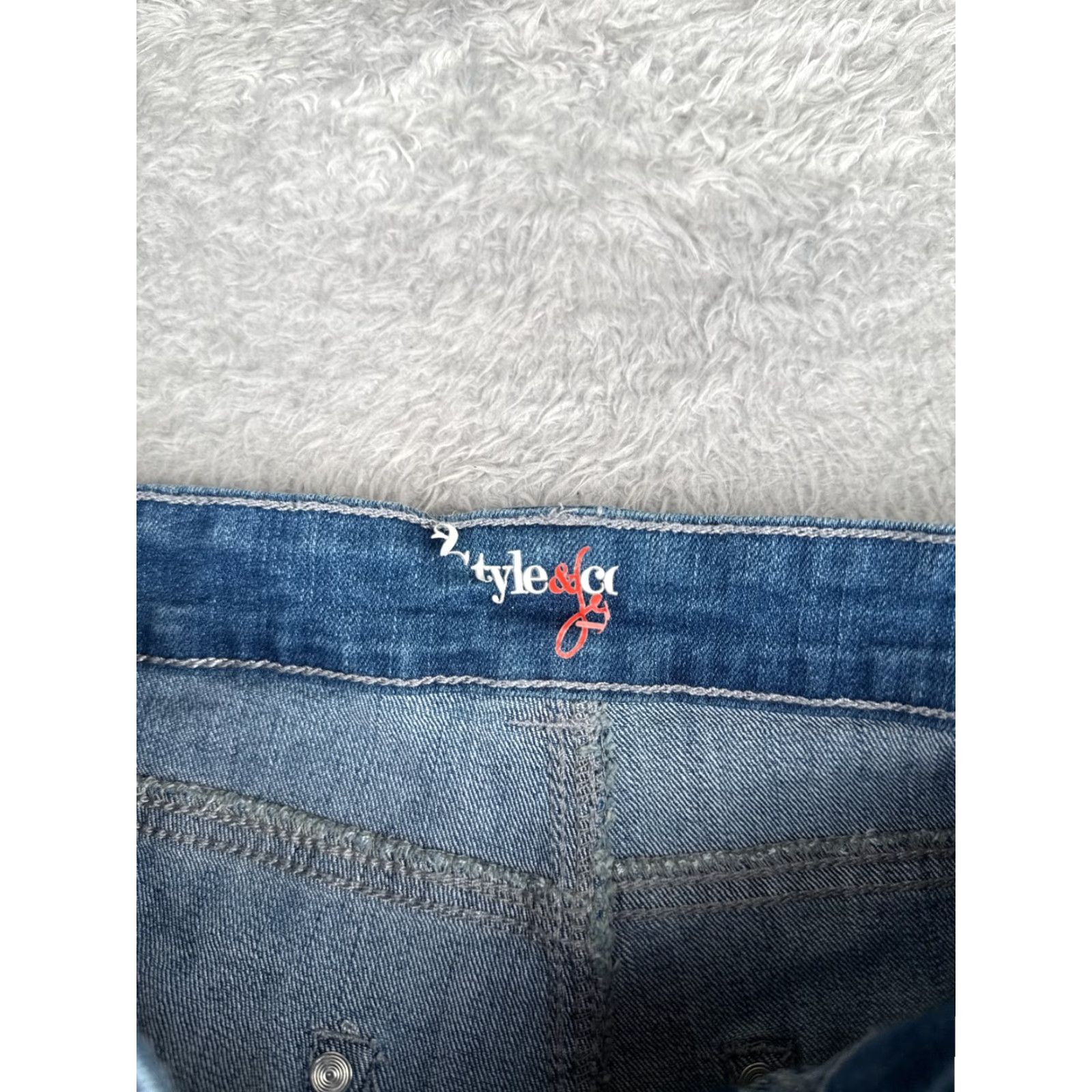 Vintage Style & Co Jeans Women 8 Capri Denim Blue Medium Wash 29x21 Womens Size 30" / US 8 / IT 44 - 6 Thumbnail