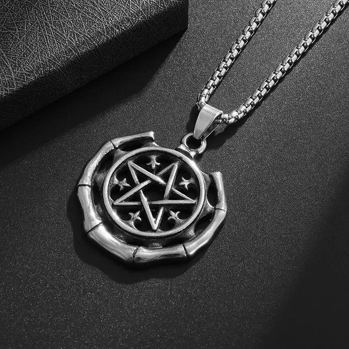 Jewelry Rock Skull Pendant Necklace Size ONE SIZE - 3 Thumbnail