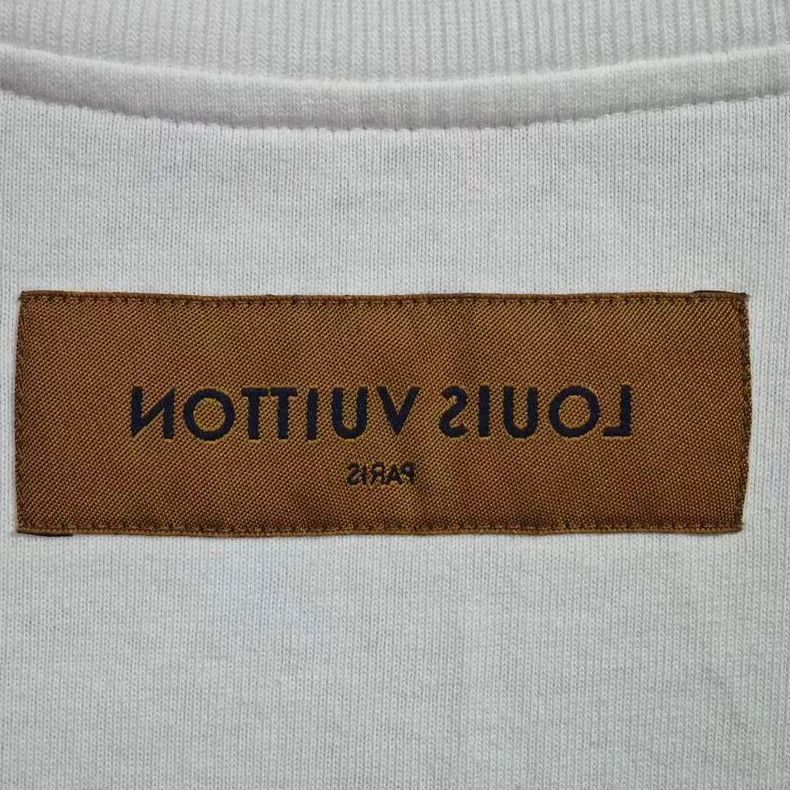 Louis Vuitton Louis Vuitton White Snow Mountain Melts Back Logo Short Sl Size US XL / EU 56 / 4 - 6 Thumbnail