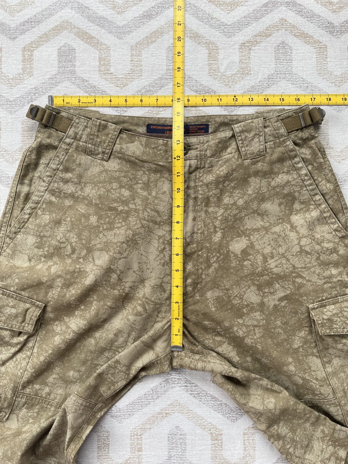 If Six Was Nine × Japanese Brand × Vintage 291295 = Homme Camouflage Cargo Short Size US 33 - 11 Thumbnail