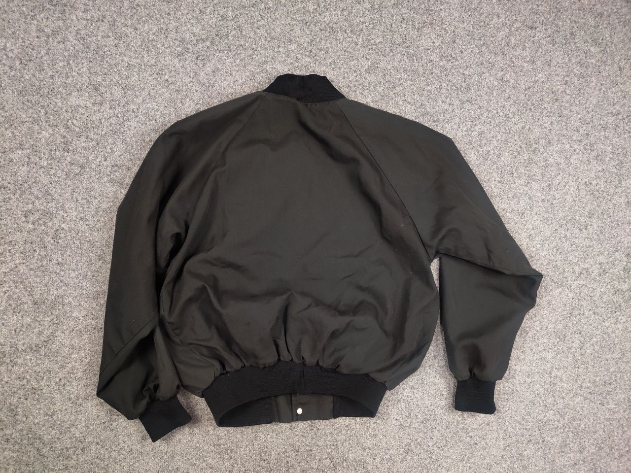 Vintage Vintage 90's Auburn USA Varsity Black Blank Bomber Jacket Size US M / EU 48-50 / 2 - 9 Thumbnail