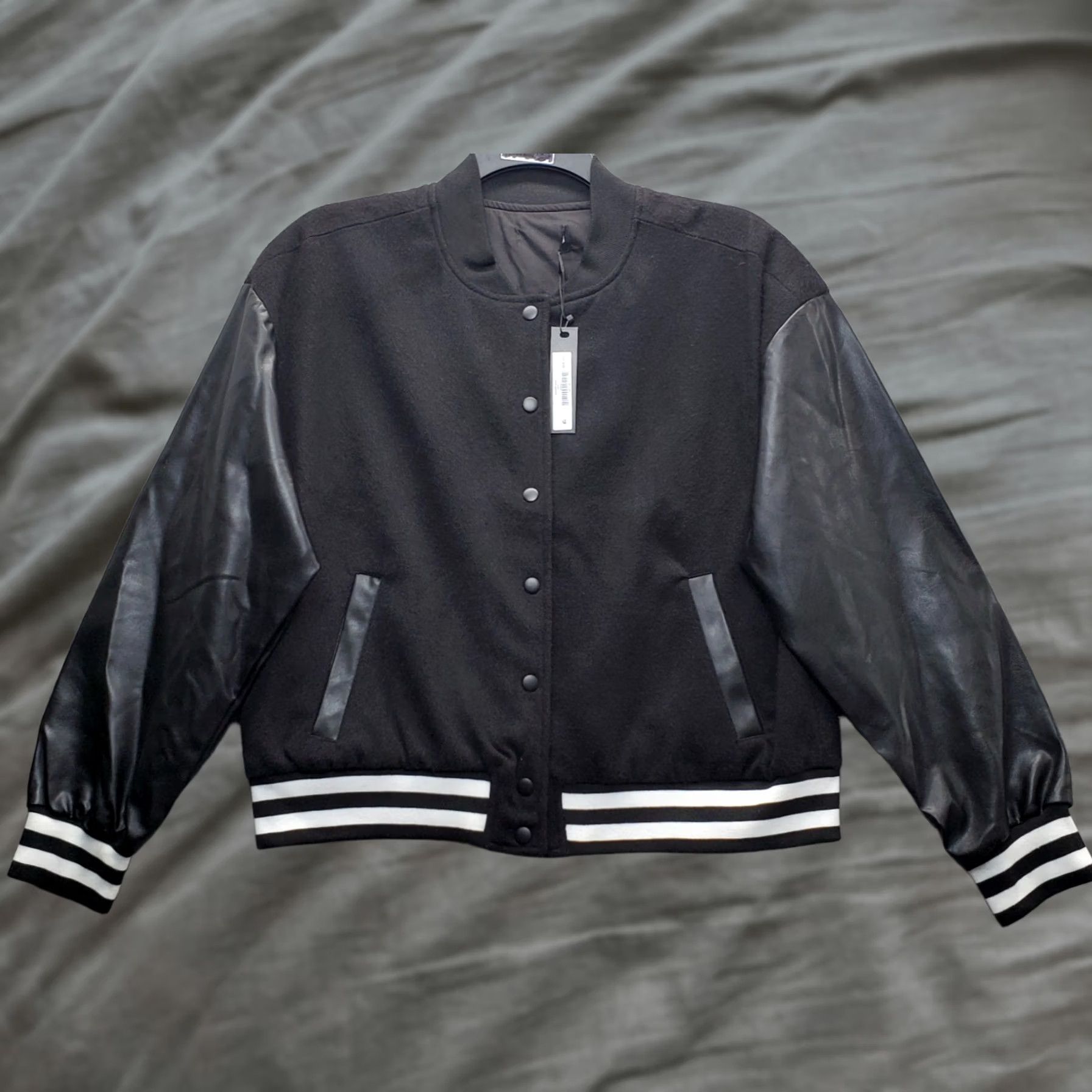 Steve Madden Steve Madden Alexandra Bomber Jacket Womens L Black Long Sleeve Snap Button EUC Size L / US 10 / IT 46 - 1 Thumbnail
