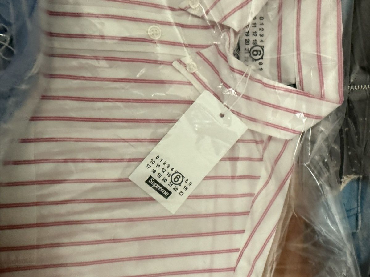 Maison Margiela × Supreme Supreme MM6 Maison Margiela Stripe Shirt pink size small Size US S / EU 44-46 / 1 - 3 Thumbnail