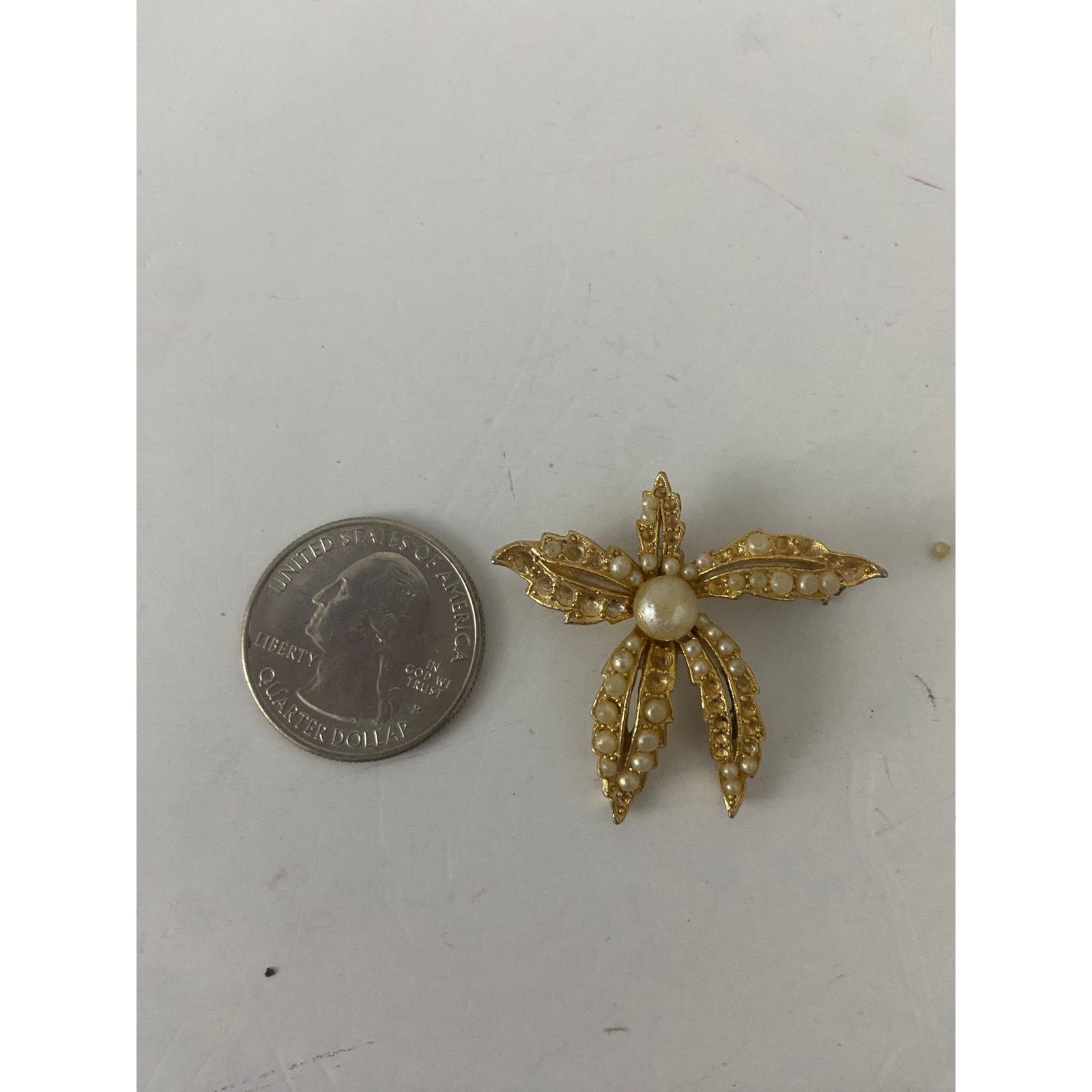 Vintage Vintage flower brooch Size ONE SIZE - 3 Thumbnail