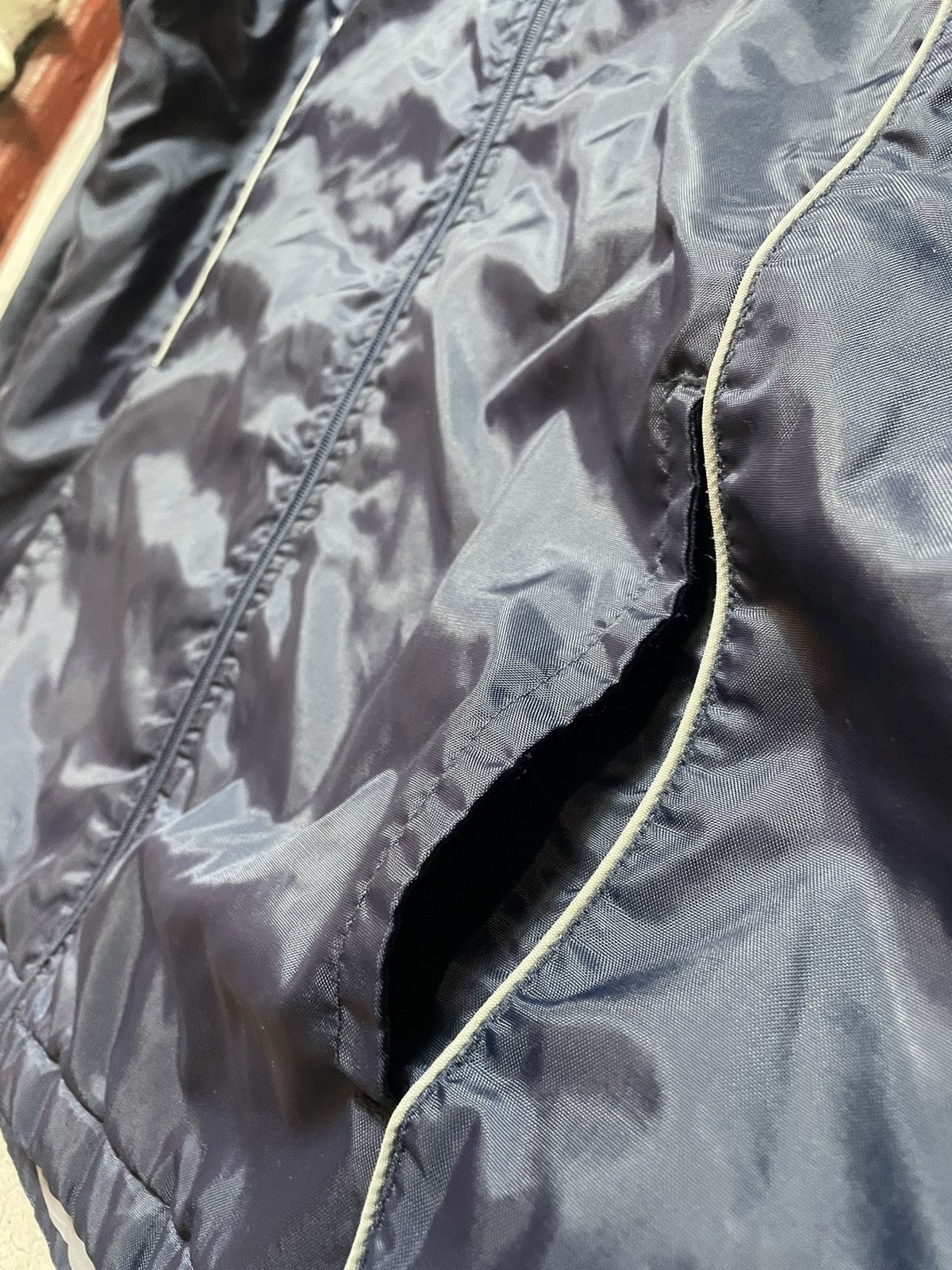 Umbro Vintage Nylon Parka Jacket Umbro Big Logo Y2K Size US L / EU 52-54 / 3 - 5 Thumbnail