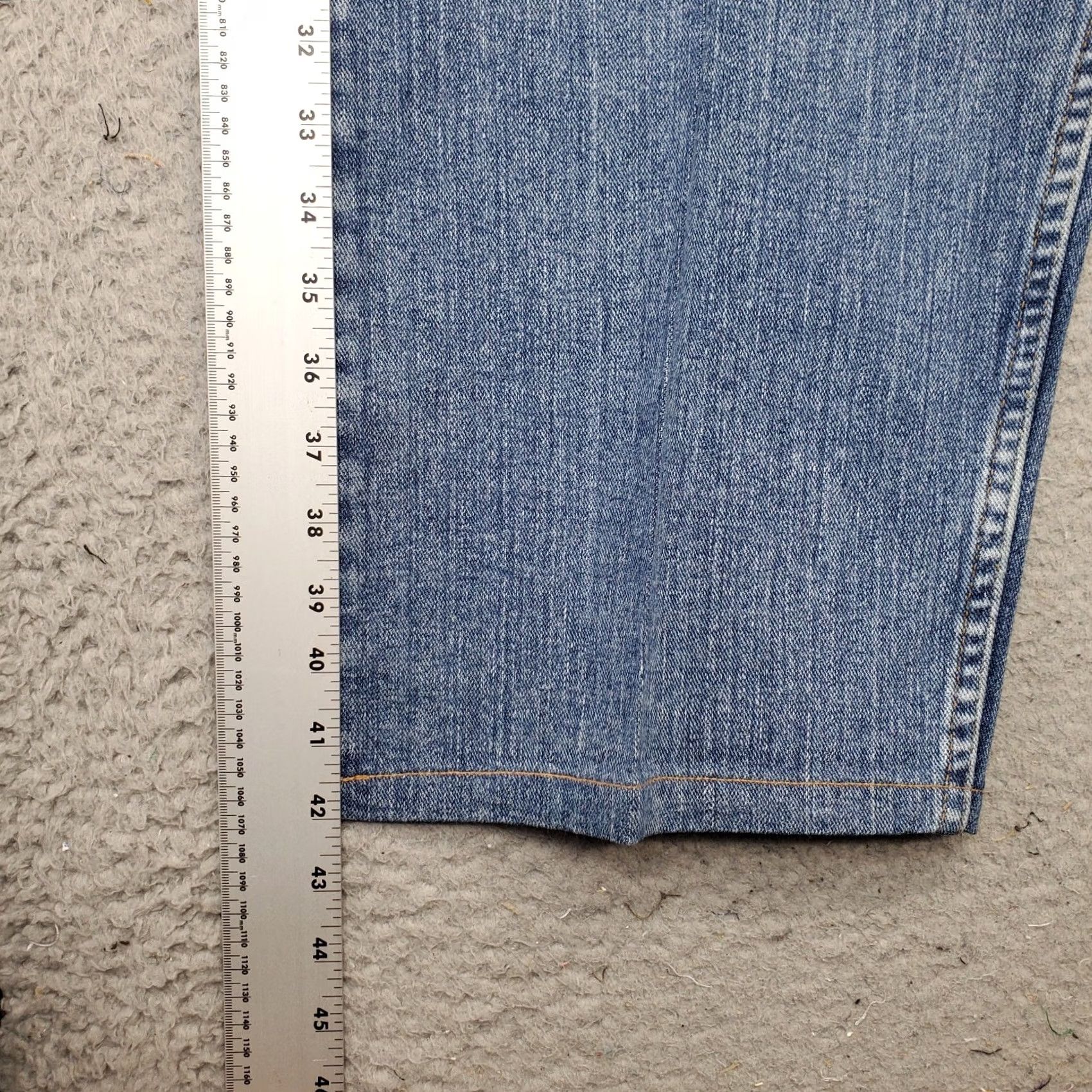 Wrangler VINTAGE Wrangler Straight Leg Jeans Men 48x30 Blue Denim Relaxed Fit Medium Wash Stretch Size US 32 / EU 48 - 3 Thumbnail