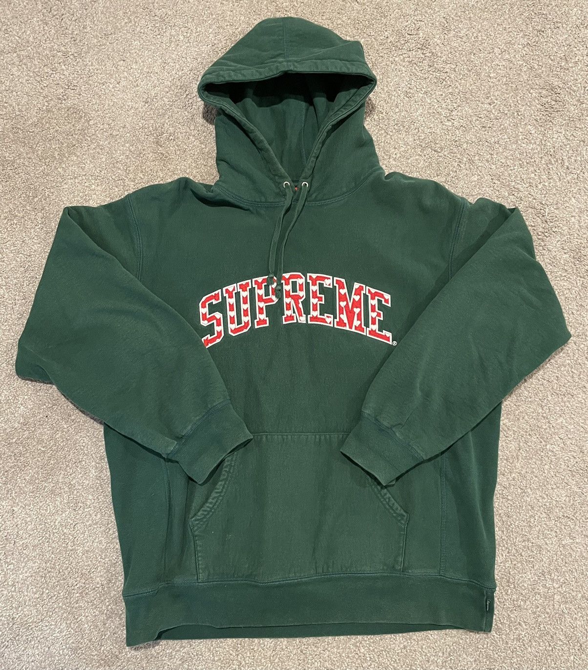 image of Supreme Hearts Arc Hooded Sweatshirt in Green, Men's (Size XL)