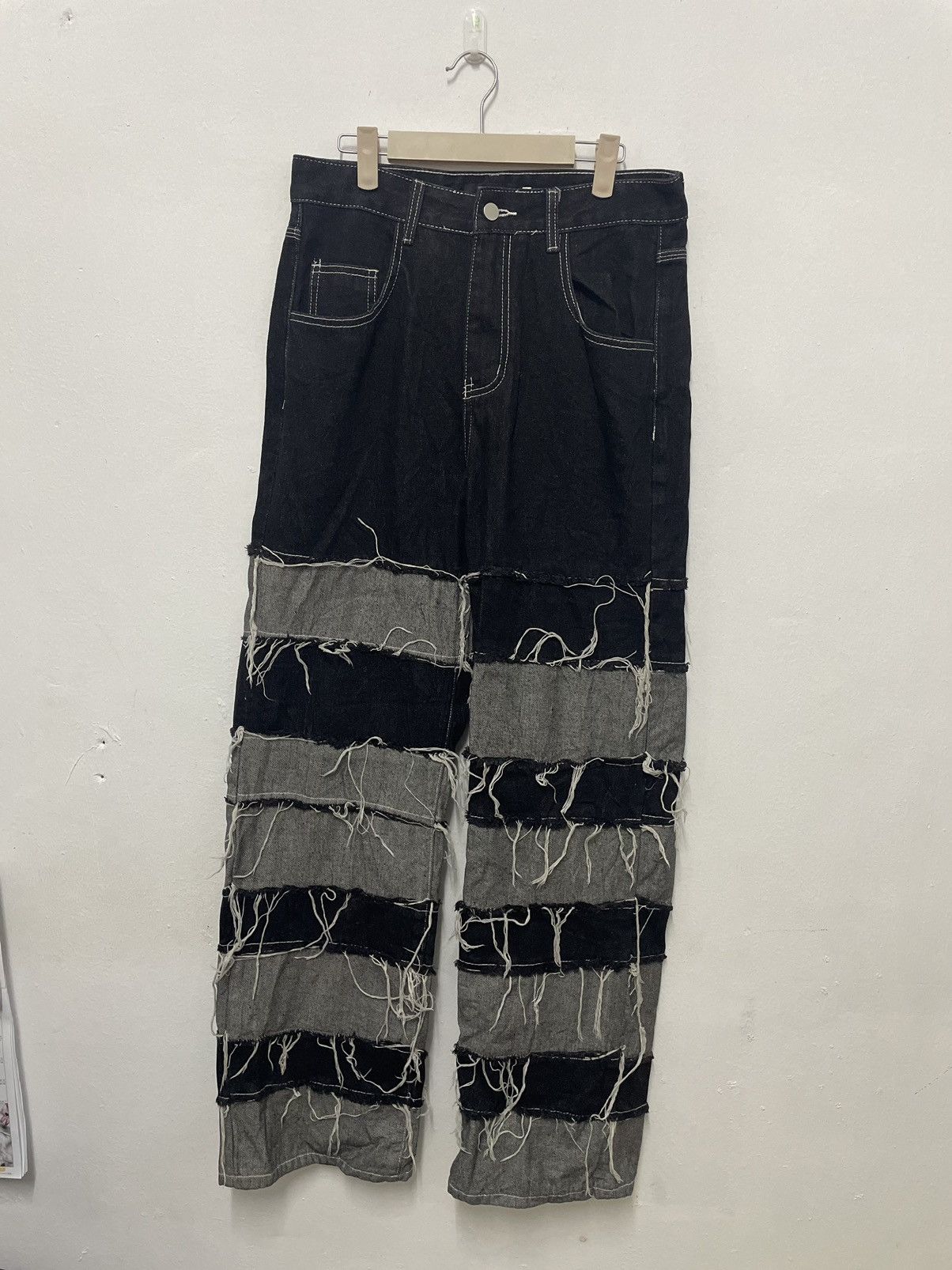 image of Designer Novessel Hagi Like Hysteric Glamour Design in Black, Men's (Size 31)