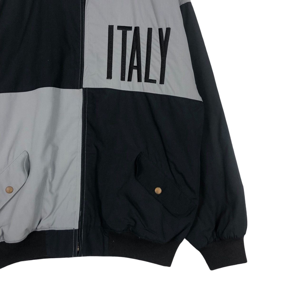 Vintage Vintage Italy Jacket Rare Streetwear Design Large #A1 Size US L / EU 52-54 / 3 - 4 Thumbnail