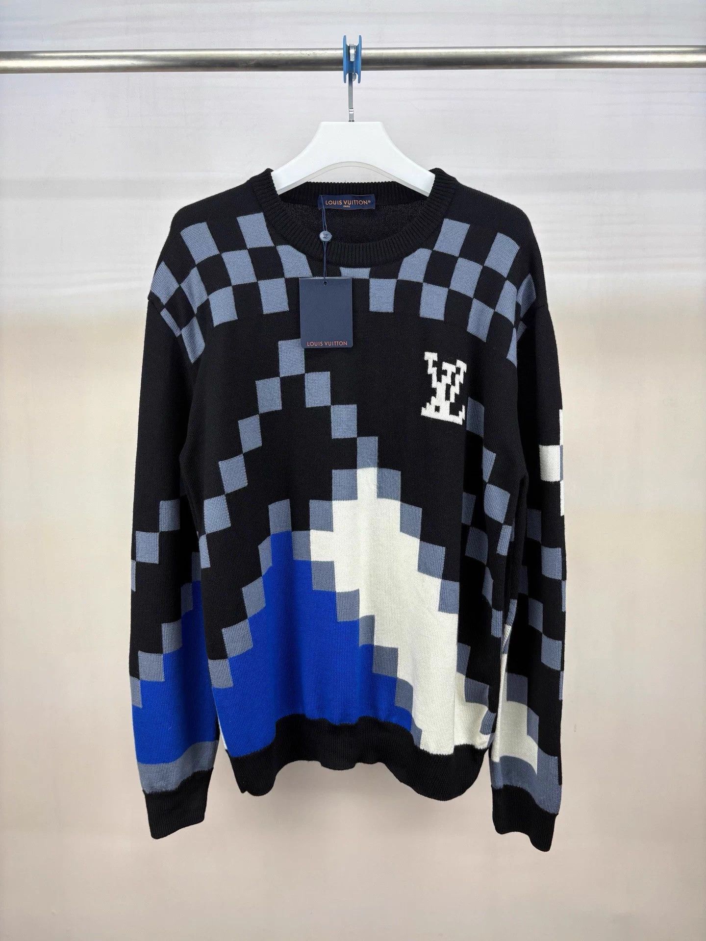 Louis Vuitton LV Damier Mosaic Logo 100% Wool Sweater L BNWT Size US L / EU 52-54 / 3 - 1 Thumbnail