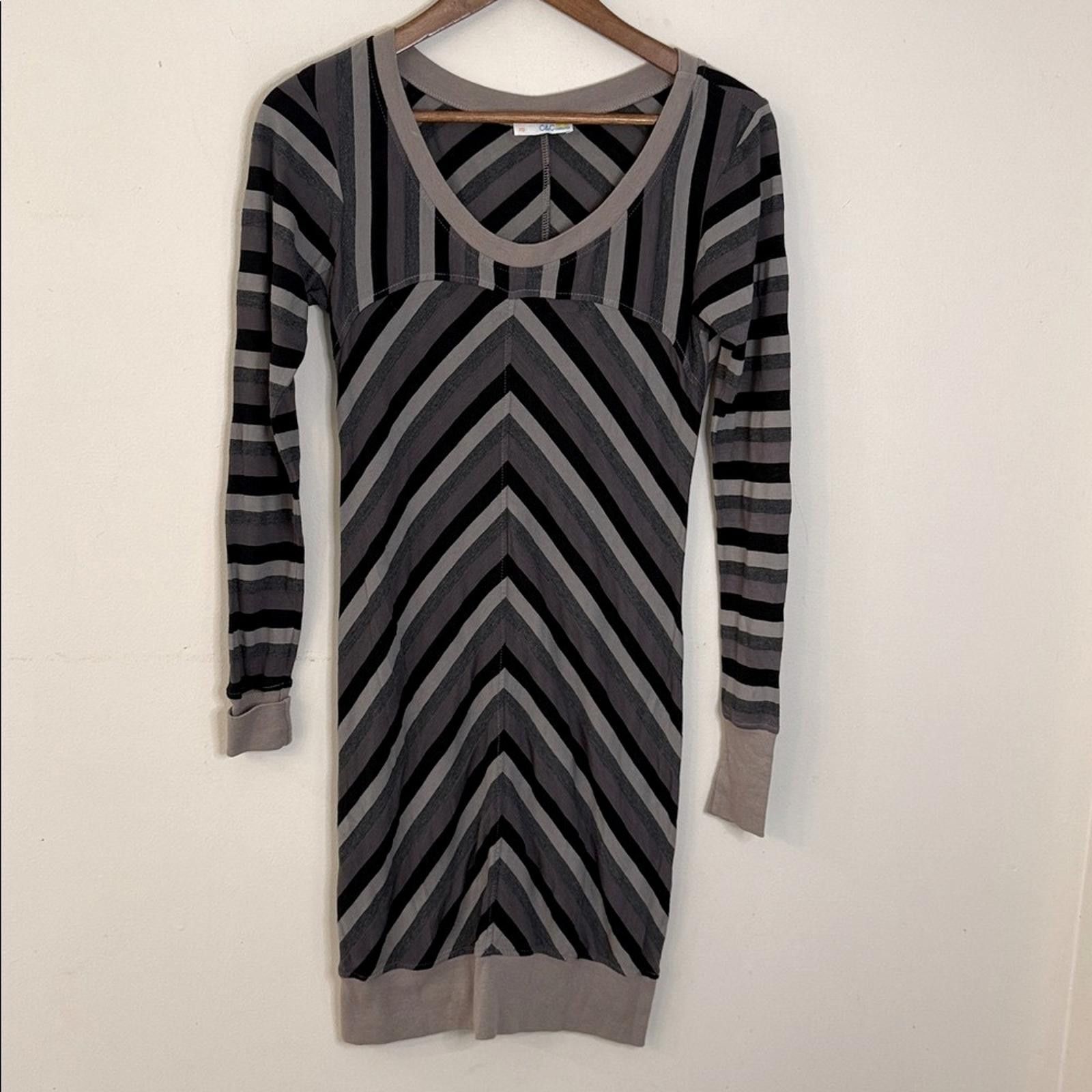 Other C&C California Chevron body con midi dress Gray SZ XS Size XS / US 0-2 / IT 36-38 - 1 Thumbnail
