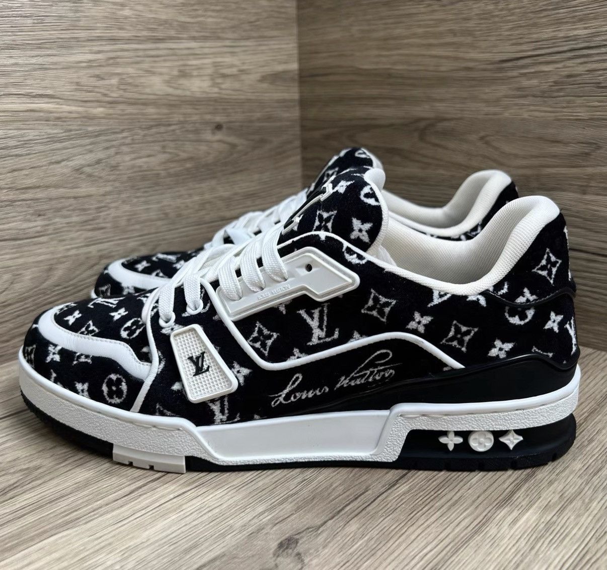 Louis Vuitton Louis Vuitton Trainer Flock All-over Print Sneakers J41 Size US 8 / EU 41 - 1 Thumbnail