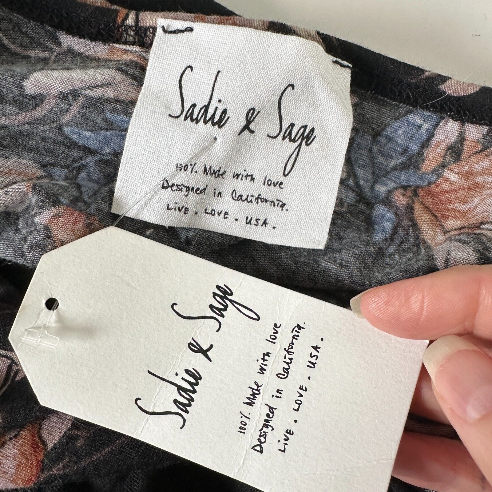 Other NWT Sadie & Sage Black Floral Long Sleeve Deep-V Romper S Size 26" / US 2 / IT 38 - 9 Thumbnail