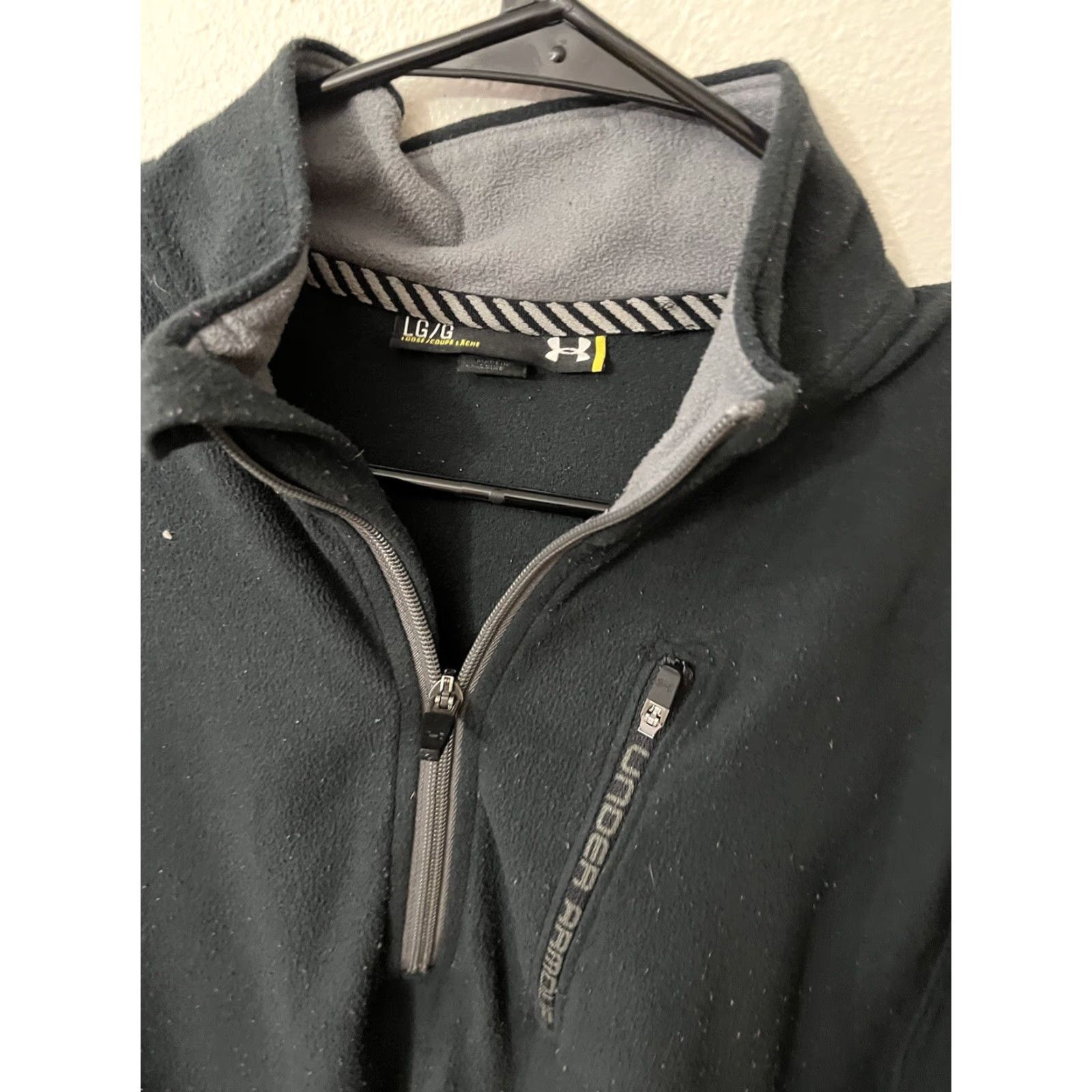 Under Armour Under Armour Sweater Men's Size Large Black 1/4 Zip Knit Logo Fleece Pullover Size US L / EU 52-54 / 3 - 3 Thumbnail