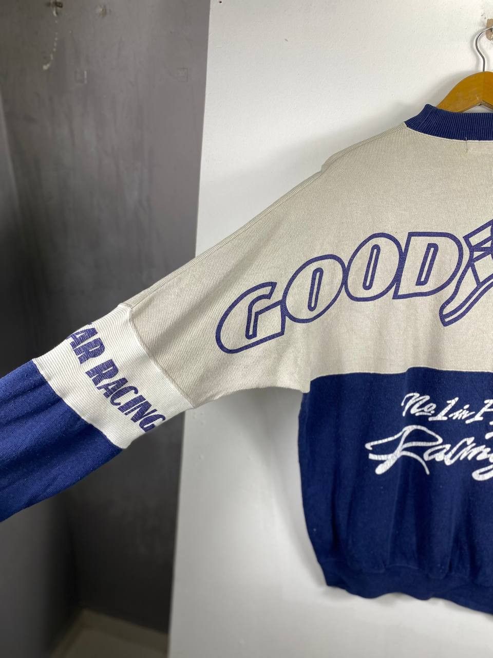 Vintage vintage goodyear f1 racing sweatshirt very nice design Size US XXL / EU 58 / 5 - 7 Thumbnail