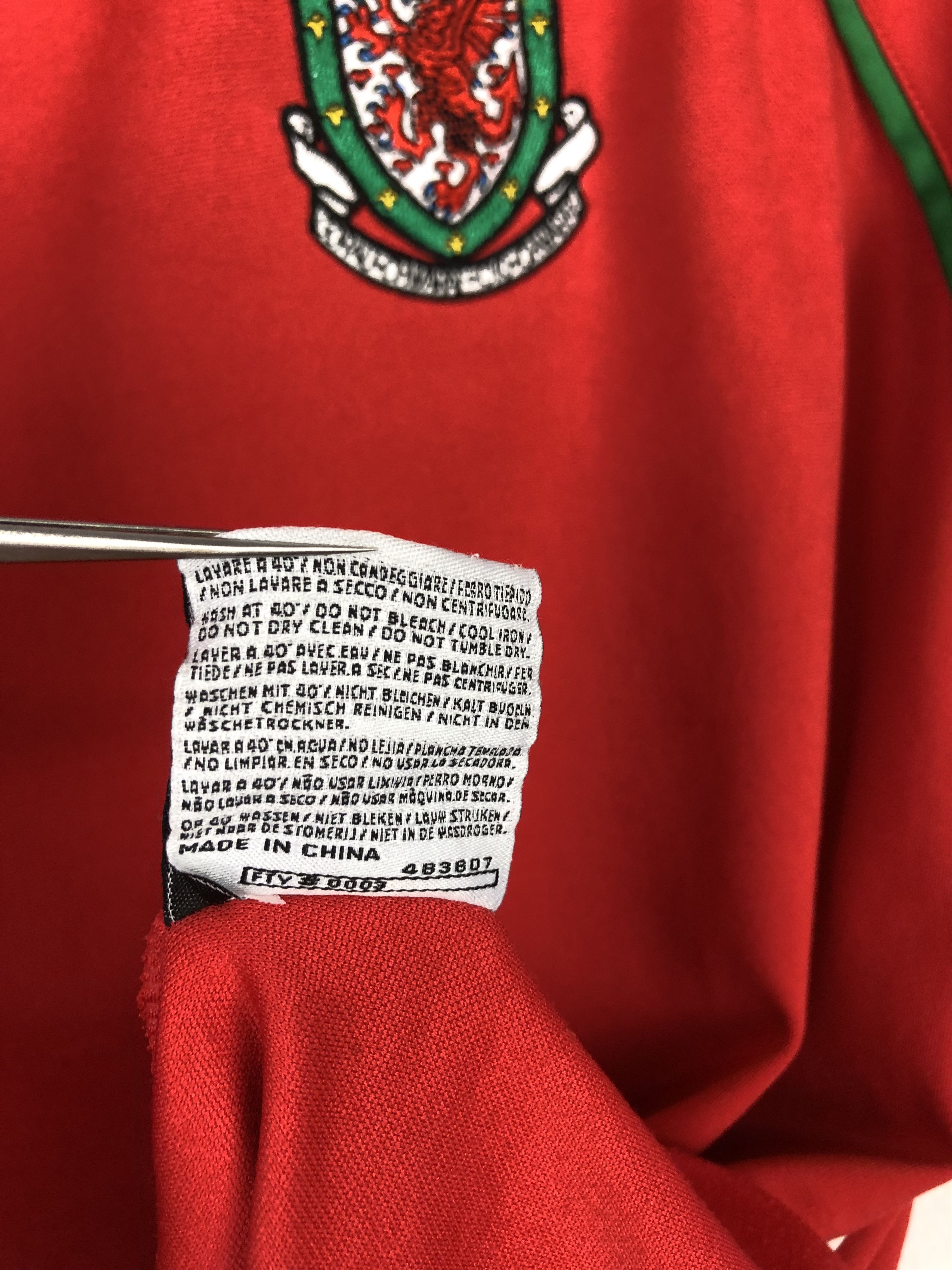 Kappa Wales football shirt 2004 Soccer Kappa Jersey Mens Trikot Size US L / EU 52-54 / 3 - 10 Thumbnail