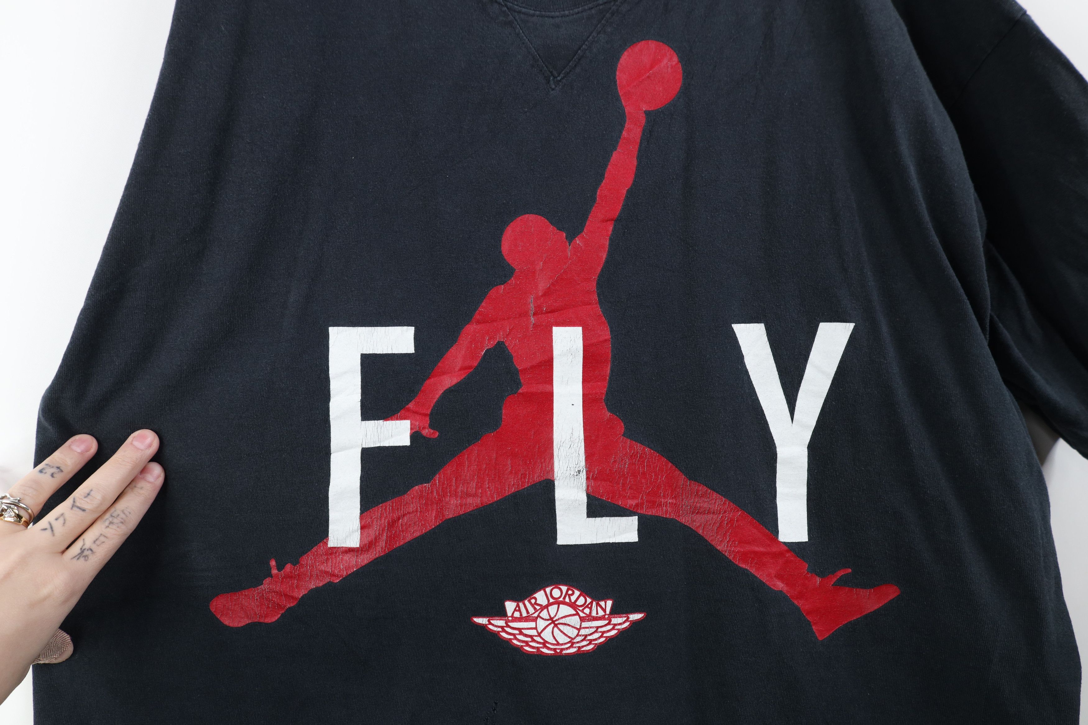 Nike Vintage Nike Air Jordan Spell Out Fly Jumpman Wings T-Shirt Size US XL / EU 56 / 4 - 4 Thumbnail