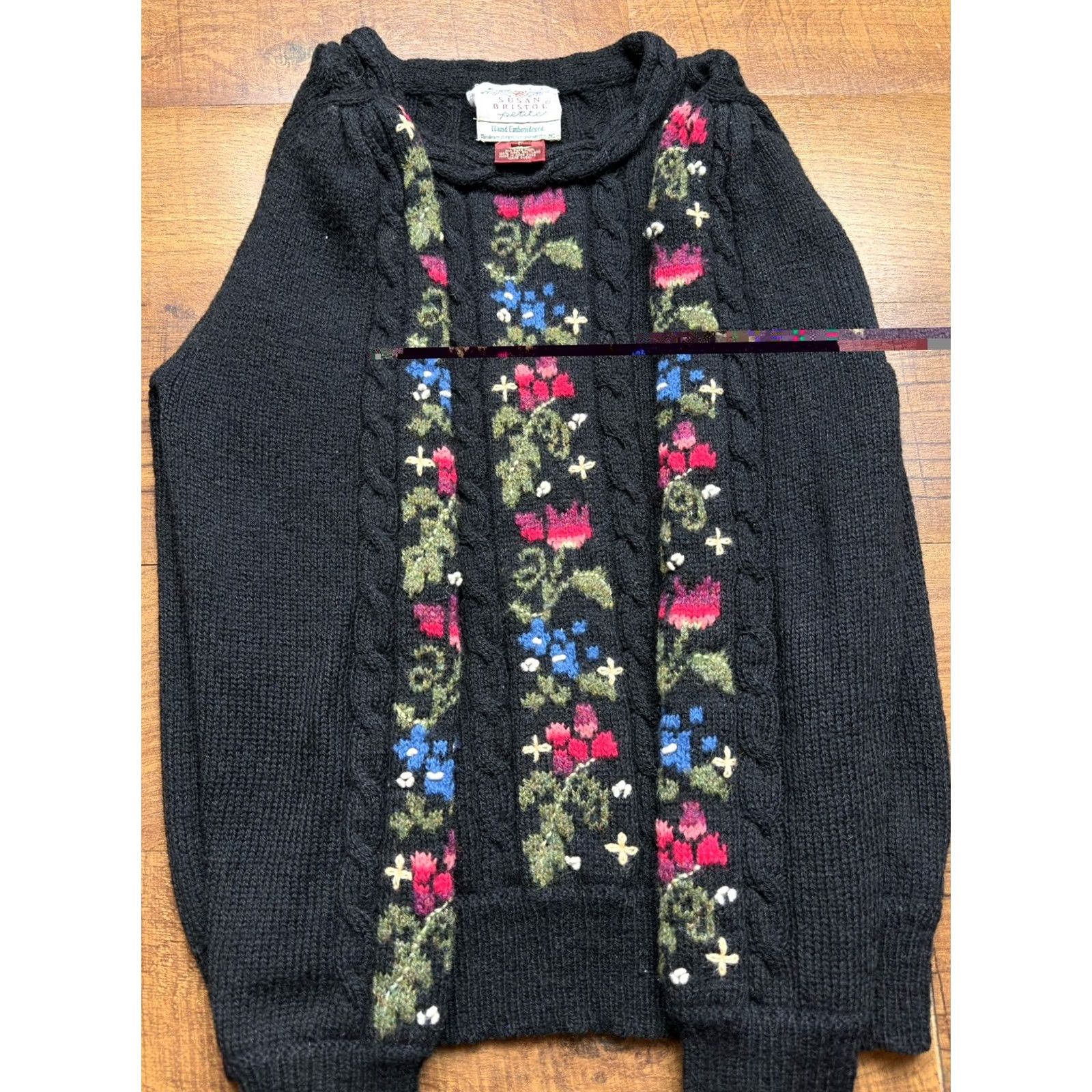 Vintage VINTAGE Susan Bristol Women’s Cable Knit Sweater Floral 100% Shetland Wool Sz 8P M Black Wool Cardigan flower 1989 Womens Size M / US 6-8 / IT 42-44 - 5 Thumbnail