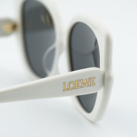 Loewe Loewe LW40133F 25A Sunglasses Ivory Butterfly Frame, Smoke Size ONE SIZE - 5 Thumbnail