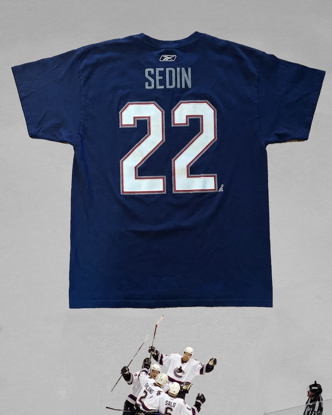NHL 2005-07 Daniel Sedin Vancouver Canucks NHL Reebok Tee Size US M / EU 48-50 / 2 - 1 Thumbnail