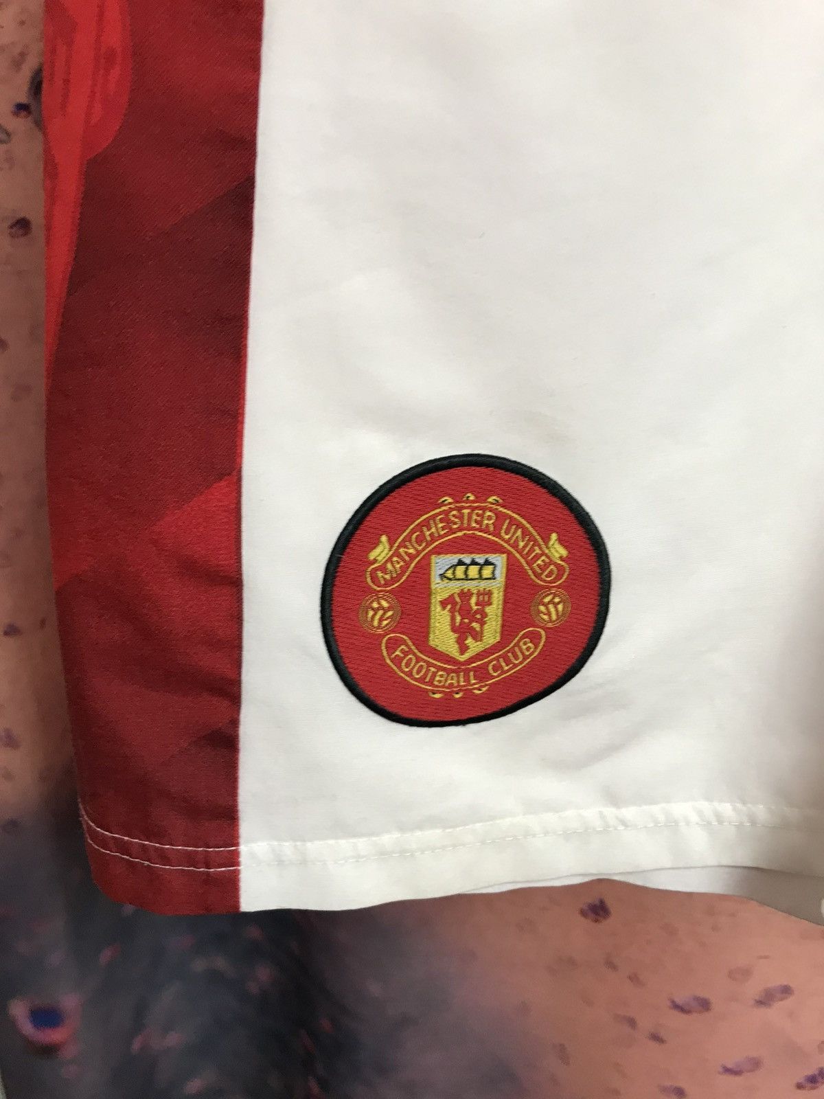 Umbro Vintage Manchester United soccer football shorts Size US 32 / EU 48 - 2 Thumbnail