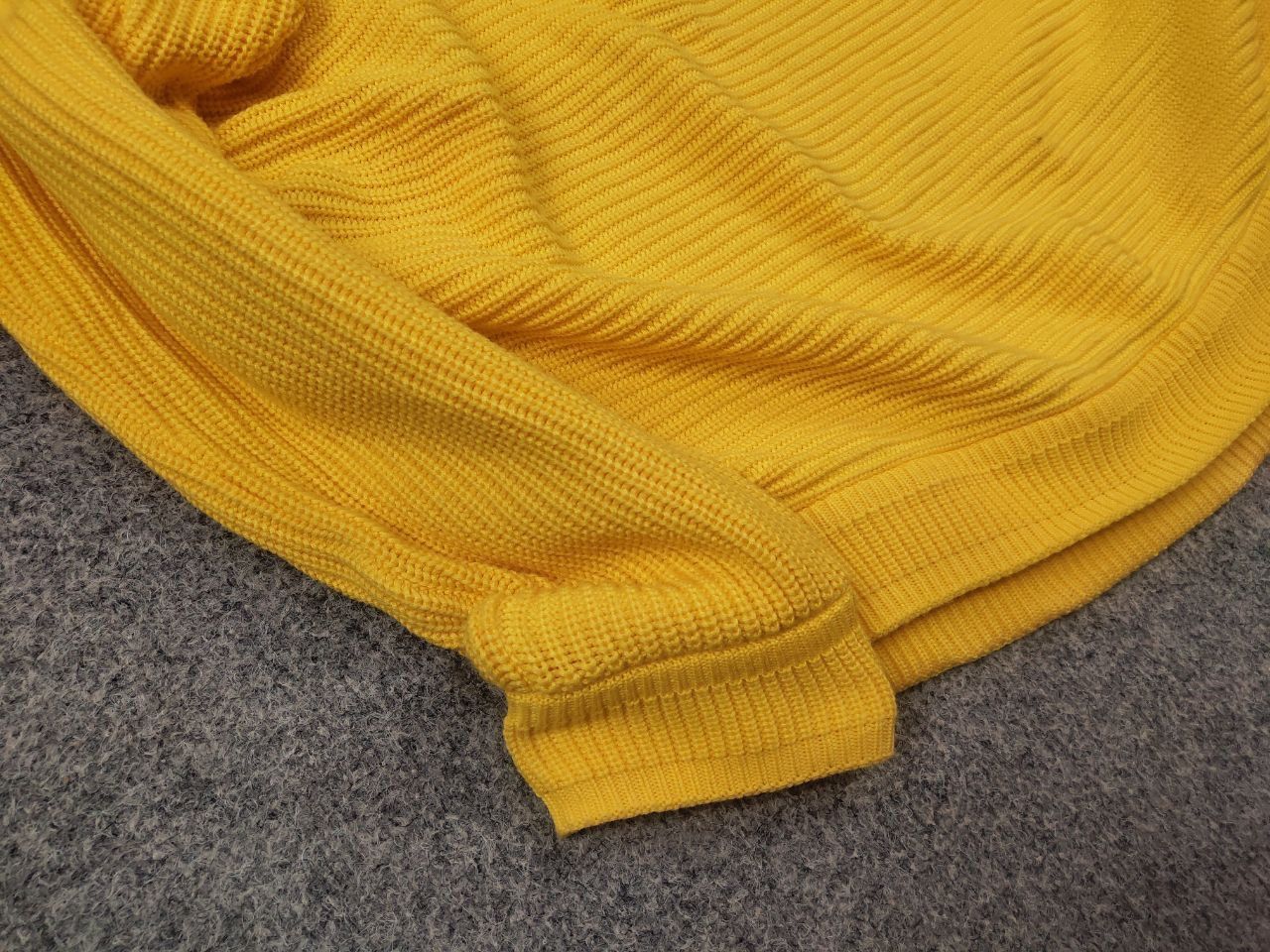Carlo Colucci Vintage 90's Carlo Colucci Logo Wool Yellow Knit Sweater Size US M / EU 48-50 / 2 - 9 Thumbnail