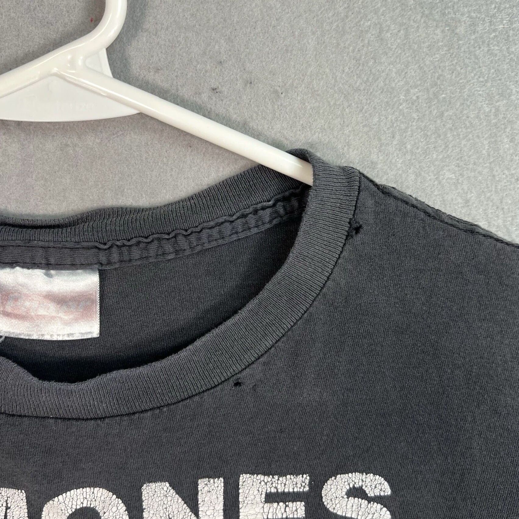 Vintage VINTAGE Ramones Band Tee Adult Large Black Graphic T Shirt 90s Mens Size US L / EU 52-54 / 3 - 6 Thumbnail