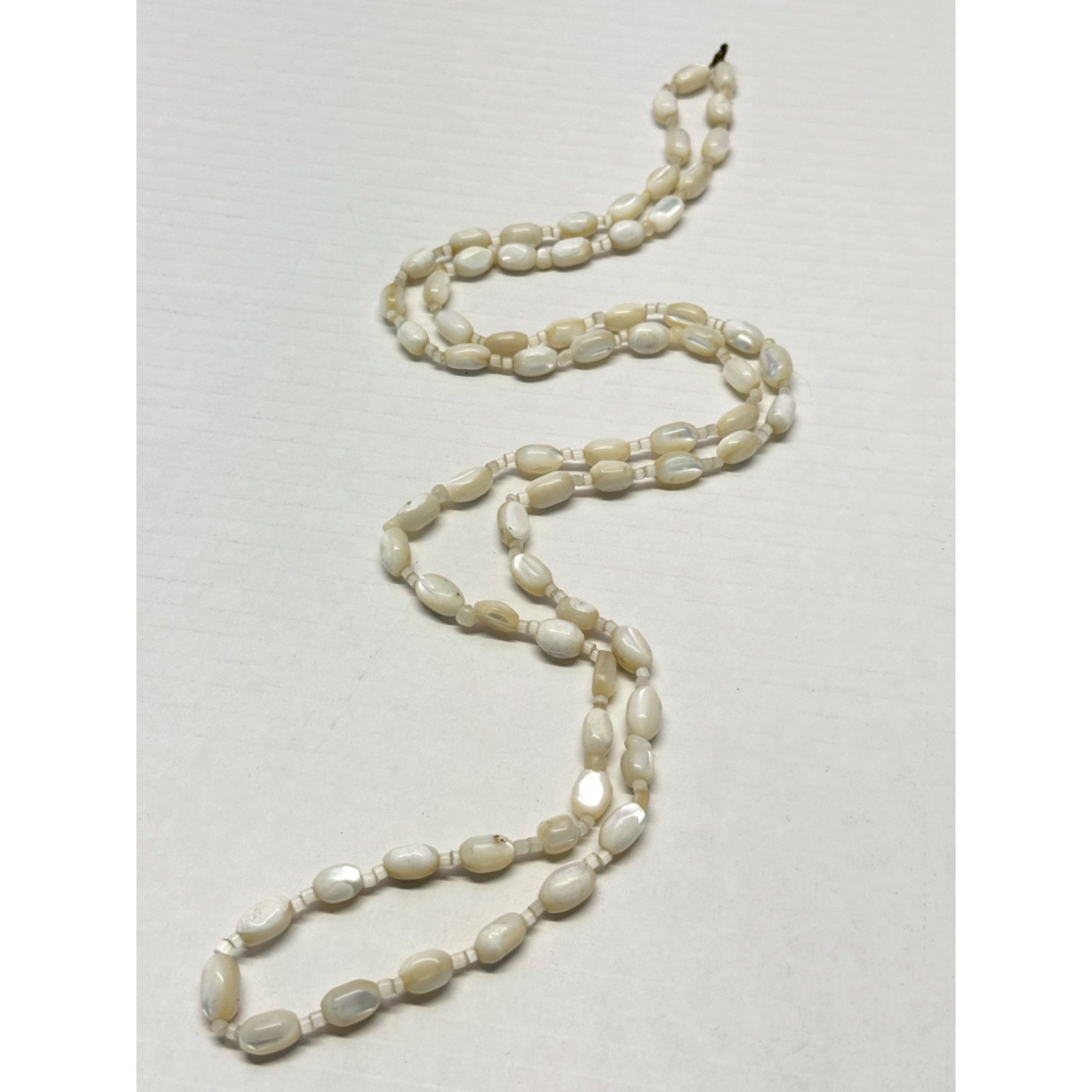Vintage Vintage estate long mother of pearl MOP beaded necklace Size ONE SIZE - 3 Thumbnail