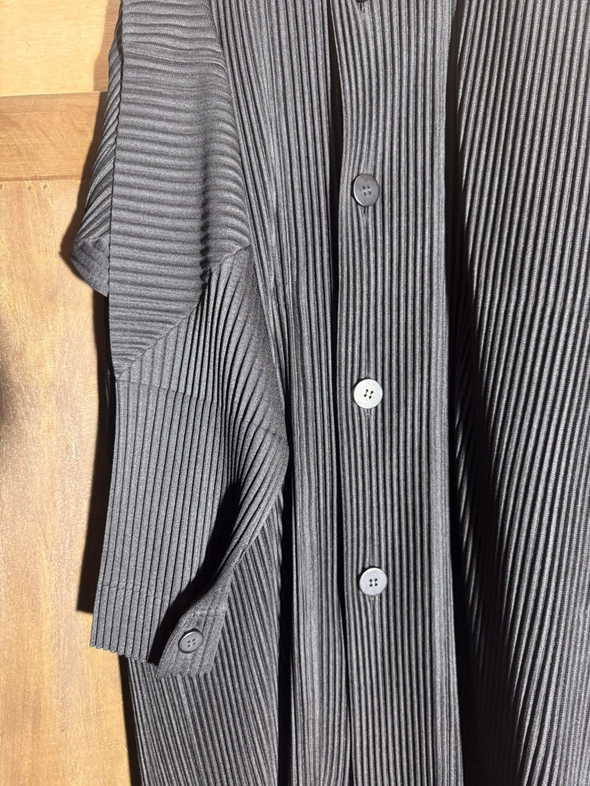 Issey Miyake issey miyake runway ss24 printed plisse coat 3 jp Size US M / EU 48-50 / 2 - 8 Thumbnail
