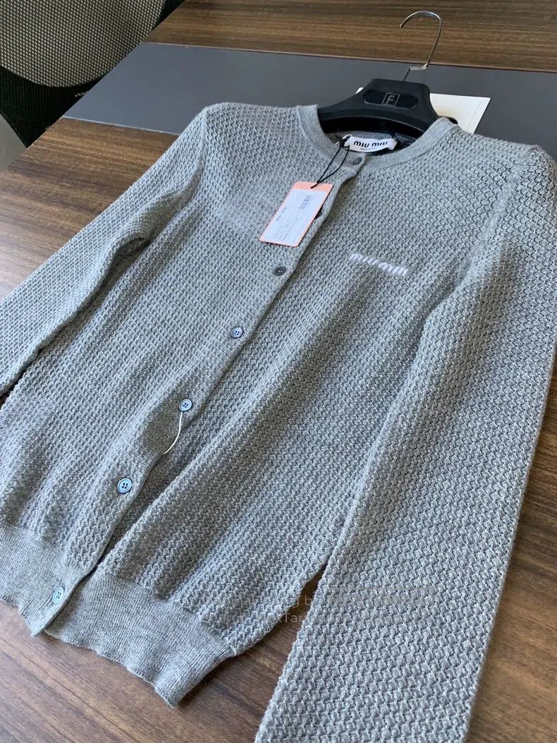 Miu Miu 40 Cashmere knitted cardigan sweater