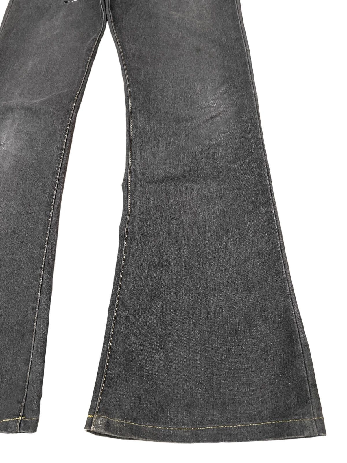 Japanese Brand Vintage Japanese Brand Ripped Style Fade Wash Bootcut Jeans Size 25" / US 0 / IT 36 - 4 Thumbnail