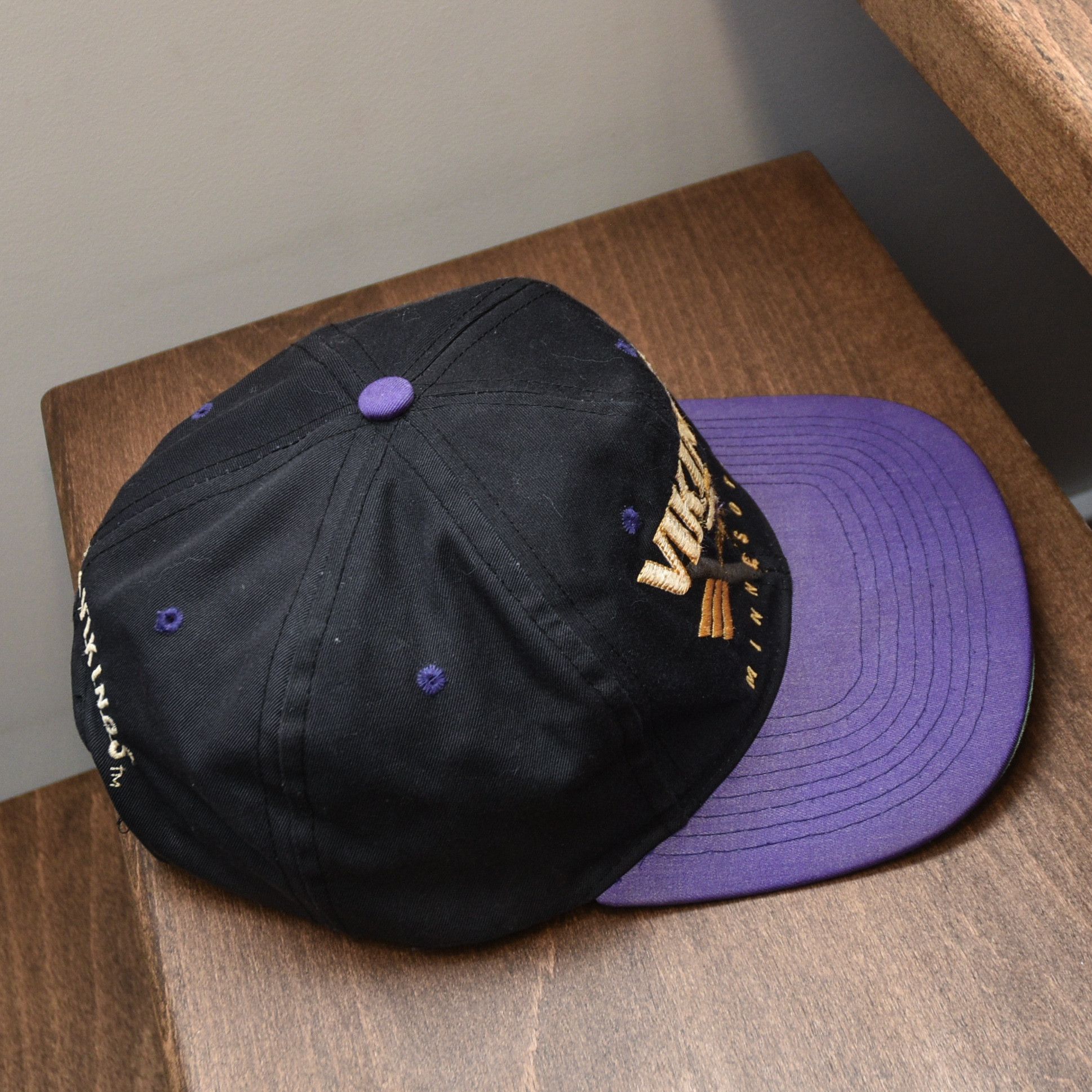 NFL Vintage 90s Minnesota Vikings hat NFL Retro Snapback Size ONE SIZE - 7 Thumbnail