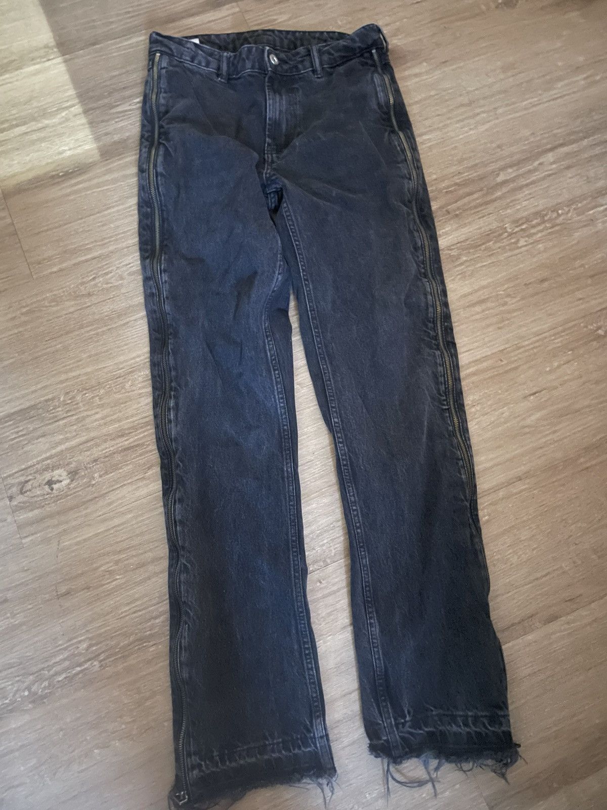 Zara Zara flared/straight leg zipper jeans Size US 29 - 1 Thumbnail