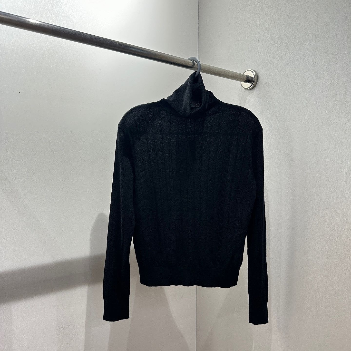Loro Piana Loro Piana Cashmere Turtleneck Sweater Size 38 Size XS / US 0-2 / IT 36-38 - 1 Thumbnail
