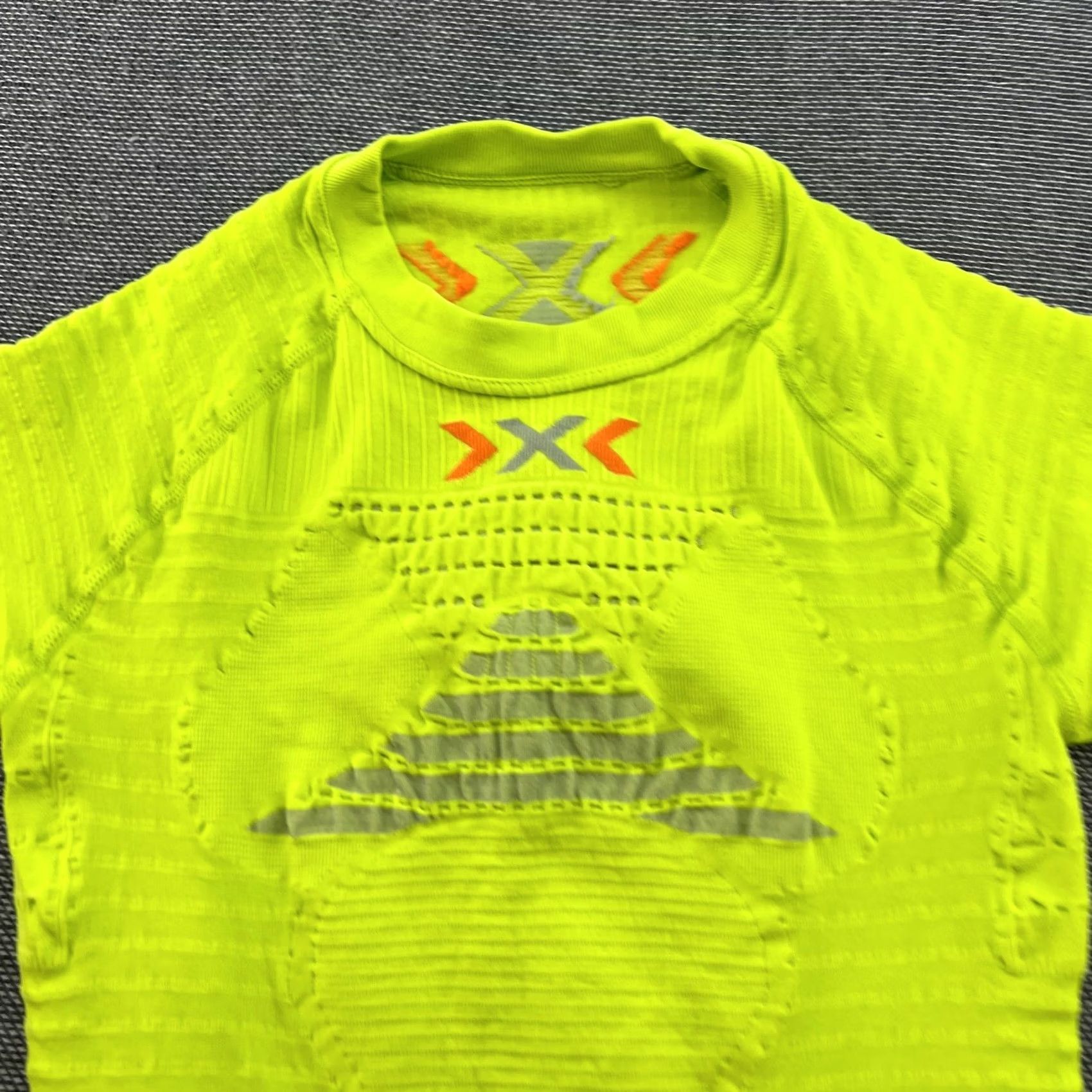 Vintage X bionic Effektor Running Mens Compression Shirt Large Green Short Sleeve Shirt Slim Activewear Men XS? Size US L / EU 52-54 / 3 - 3 Thumbnail