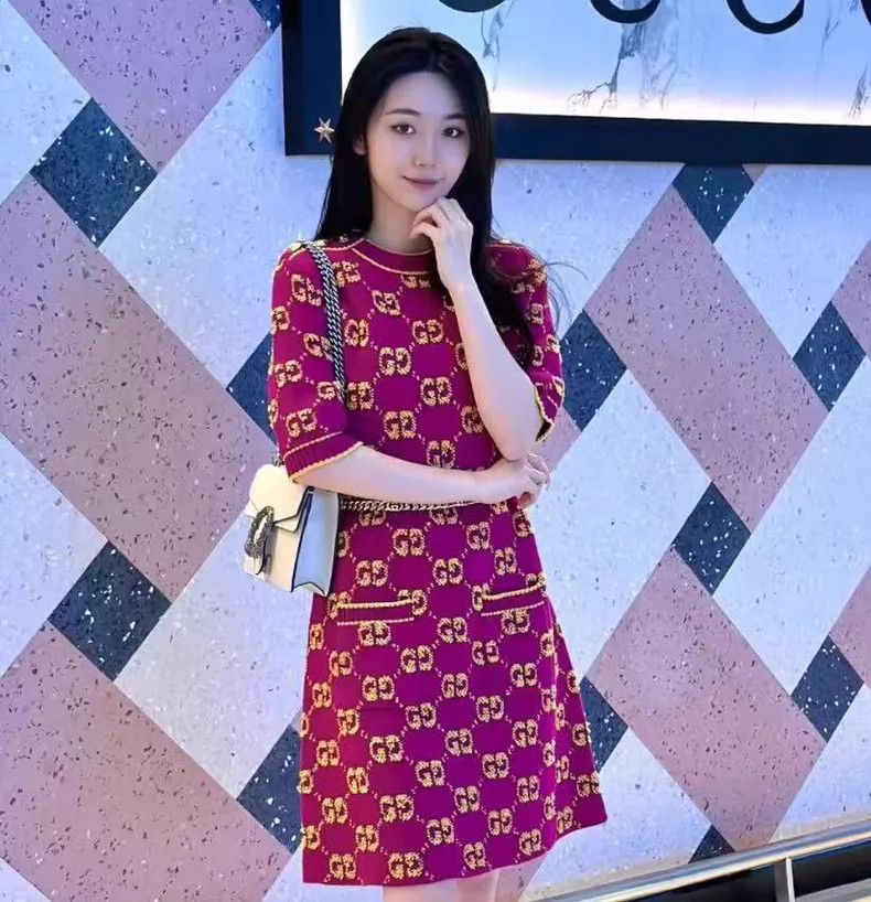 Gucci Gucci 23 purple logo jacquard printed wool round-neck shor Size S / US 4 / IT 40 - 8 Thumbnail