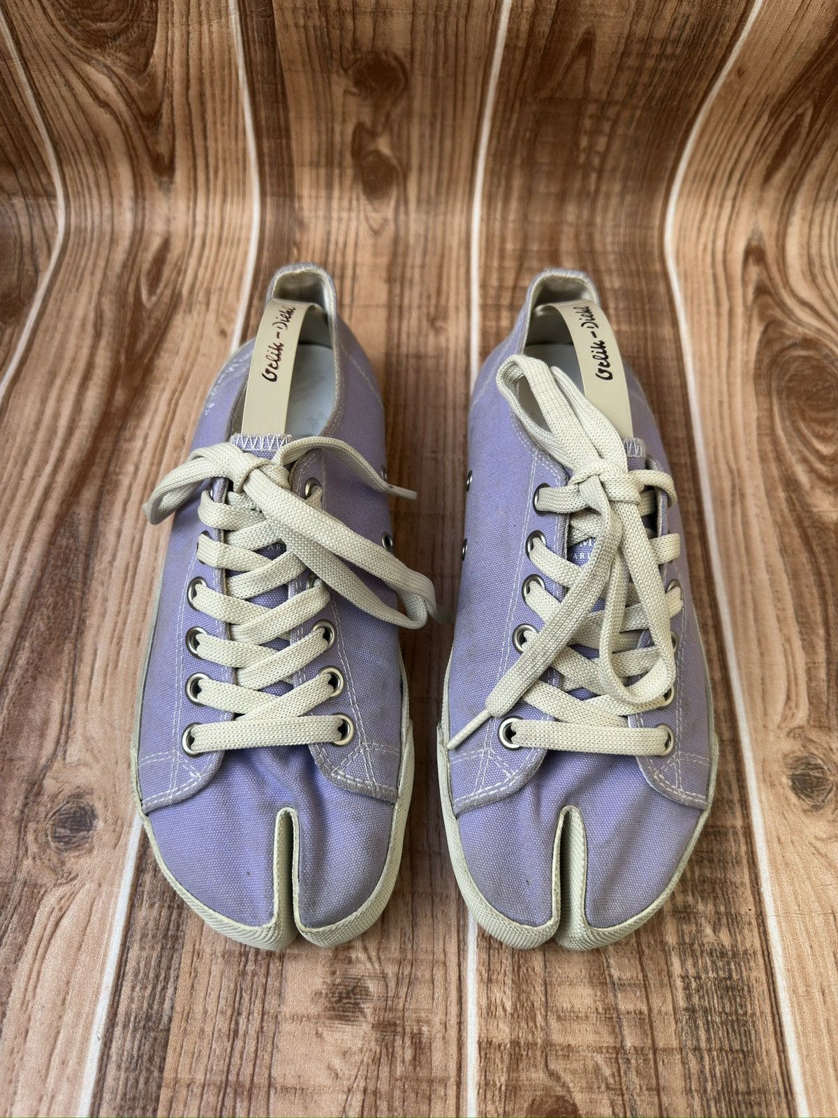 Maison Margiela Maison Martin Margiela TABI Purple Canvas Low Top Sneakers Size US 7.5 / IT 37.5 - 2 Thumbnail
