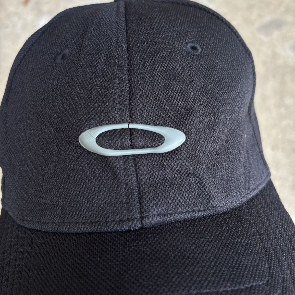 Oakley 2000’s Oakley Hat Size 46 - 3 Thumbnail