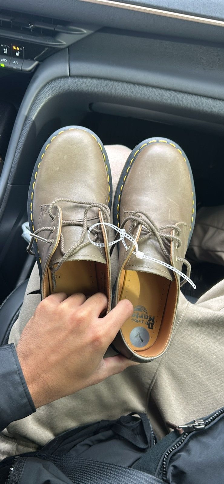 Dr. Martens Dr Martens Size US 7 / EU 40 - 3 Thumbnail