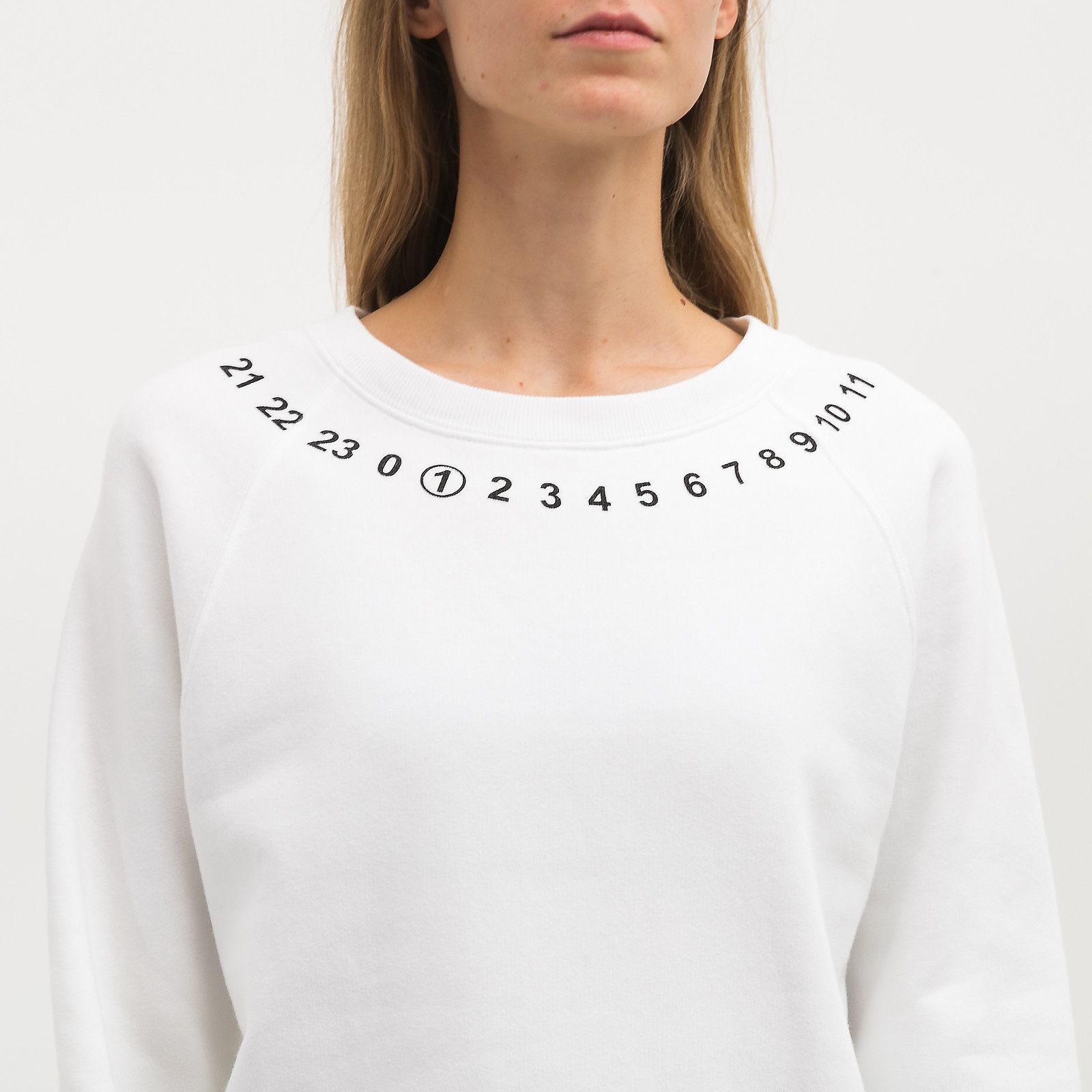 Maison Margiela oc11z1225 Logo Sweatshirt in White Size L / US 10 / IT 46 - 4 Thumbnail
