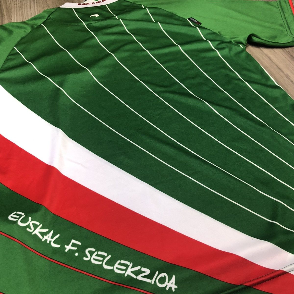 Other Basque Euskal futbol selekzioa 11/12 home shirt(Bnwt) Size US S / EU 44-46 / 1 - 5 Thumbnail